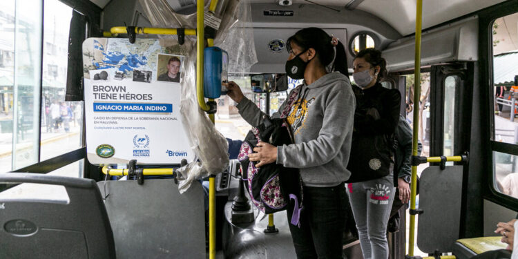 El transporte público incluirá la frase «Las Malvinas son argentinas» en sus unidades