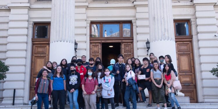 Alumnos del secundario de Brown fueron legisladores por un día