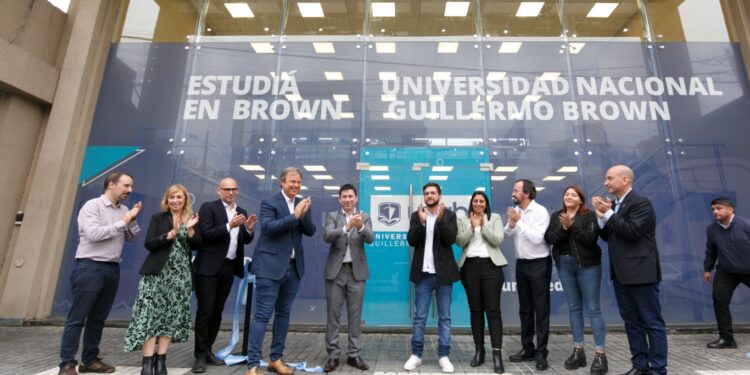 La UNAB inauguró una nueva sede en Adrogué
