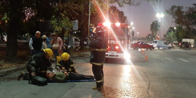 Longchamps: un ciclista fue atropellado por un auto