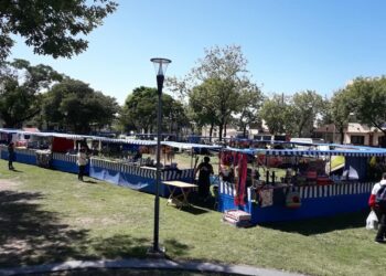 Feria de emprendedores y gastronomía en Malvinas Argentinas