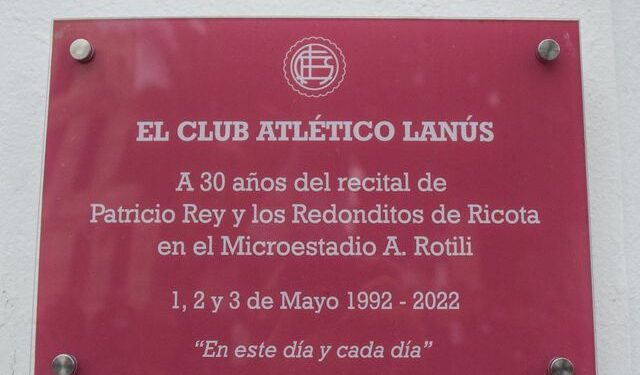 El club Lanús homenajeó a Los Redondos, a 30 años de los recitales en el microestadio