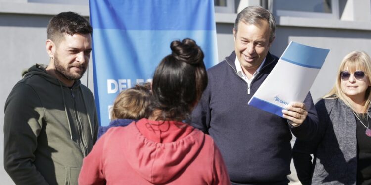 Don Orione: entregaron subsidios para mejora y ampliación de viviendas