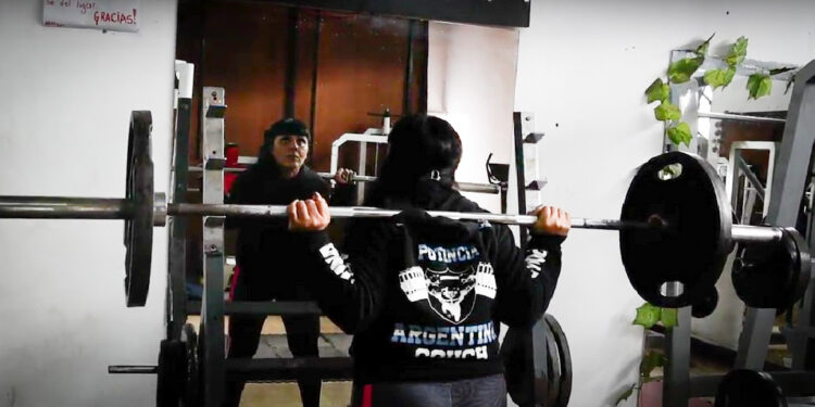 Valeria Maidana, la historia de la vecina de Glew que es campeona nacional en levantamiento de pesas