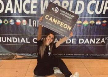 Longchamps: es campeona de danzas y no puede viajar a España porque Despegar quiere hacerle pagar dos veces un mismo pasaje