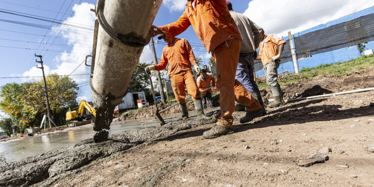 El municipio de Brown avanza con tres obras troncales de pavimentación