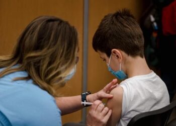 Se liberó la tercera dosis de la vacuna para niños y niñas de 5 a 11 años