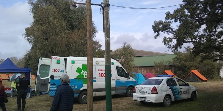 Don Orione: un grupo Scout debió ser rescatado de una misa por una pérdida de gas