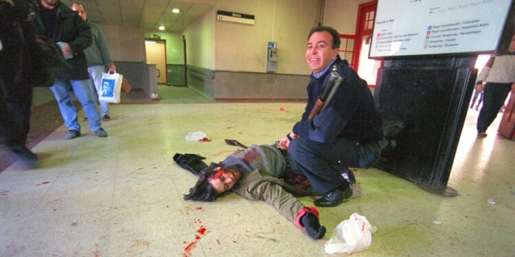 20 años de los asesinatos de Kosteki y Santillán: las fotos que reflejaron la impunidad