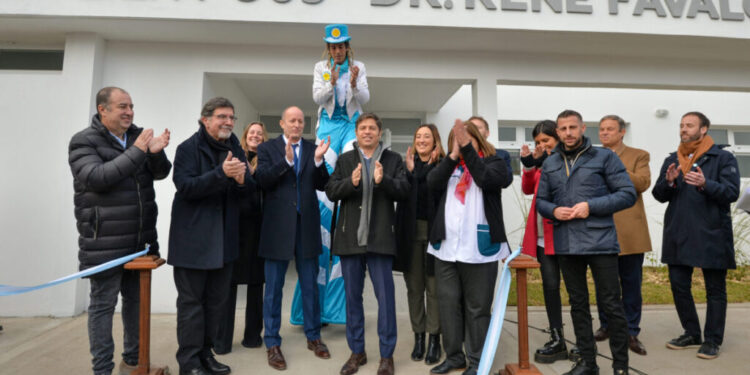 Axel visitó Temperley para inaugurar una Escuela de Educación Especial