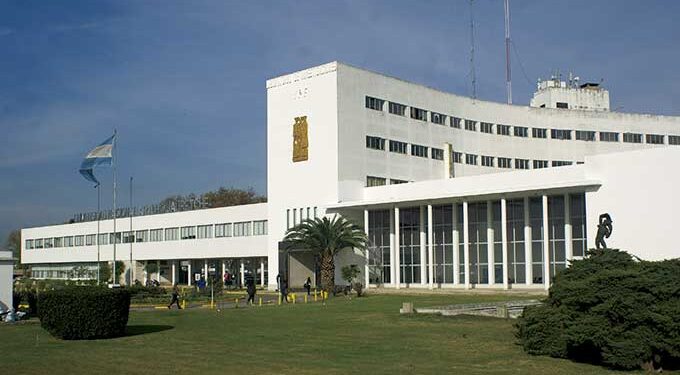 Inauguraron una radio en la Universidad Nacional Arturo Jauretche de Varela