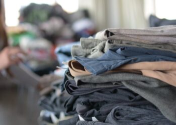 El Cottolengo Don Orione de Claypole recibe donaciones de ropa de abrigo