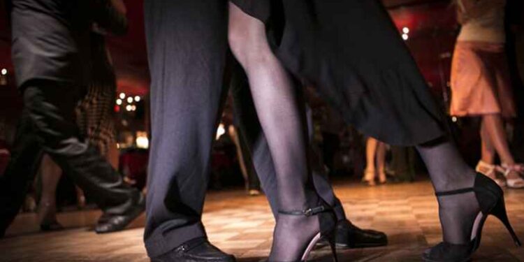 Clases abiertas de tango, salsa y folklore en Burzaco y Adrogué