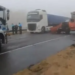 Por la niebla, cuatro camiones chocaron en la autopista Ezeiza-Cañuelas y hay heridos