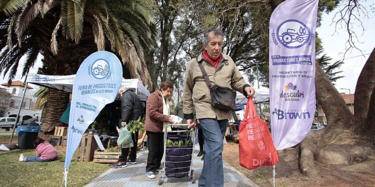 Este viernes, ferias de emprendedores en José Mármol y Adrogué