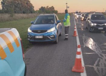 Habrá multas de hasta $ 12.300 para quienes circulen por la banquina