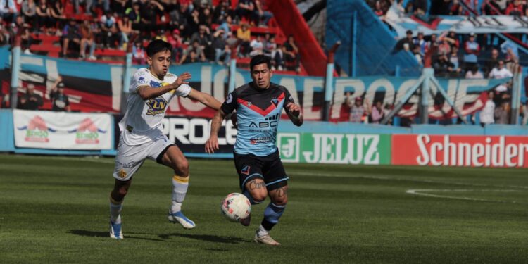 Brown perdió otra vez en su cancha y lleva cuatro derrotas en fila