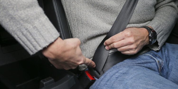 Más del 40% de los conductores del AMBA no sabe las normas sobre el cinturón de seguridad