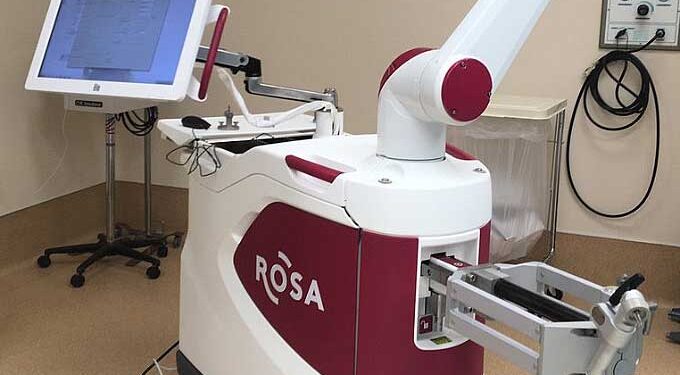 Varela: con fondos de Nación, la UNAJ compró equipos médicos por 600 mil dólares