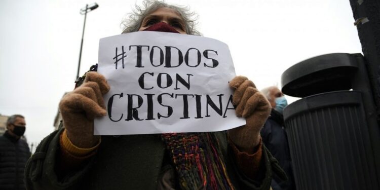 «Banderazos» en el conurbano en apoyo a Cristina Kirchner