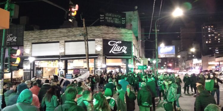 «Yo soy de Banfield, ustedes no»: el grito de los hinchas a la dirigencia
