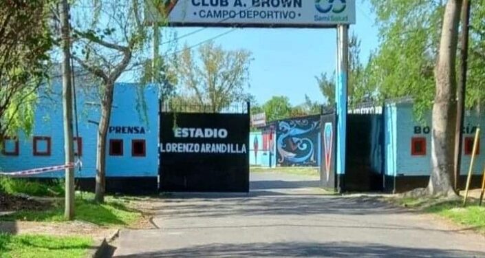 La insólita sanción de Brown de Adrogué a un grupo de socios que presentó un proyecto para iluminar la cancha