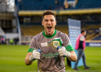 Banfield y Defensa se enfrentan por el ingreso a la Sudamericana