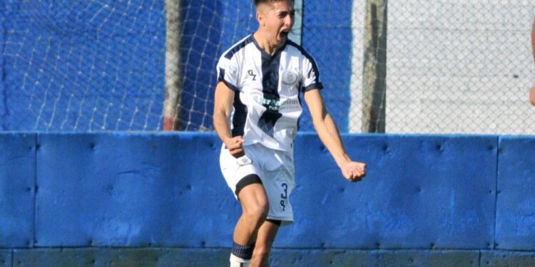Burzaco: Sanma le ganó un duelo clave a El Porvenir