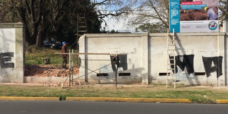 Empezó en Temperley la construcción de la Casa de la Provincia
