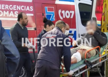 En pleno centro de Lomas le dispararon 9 tiros a un hombre que resistió el robo de su moto