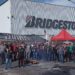 Lomas: Bridgestone cerró «temporalmente» por un conflicto gremial y los trabajadores marchan