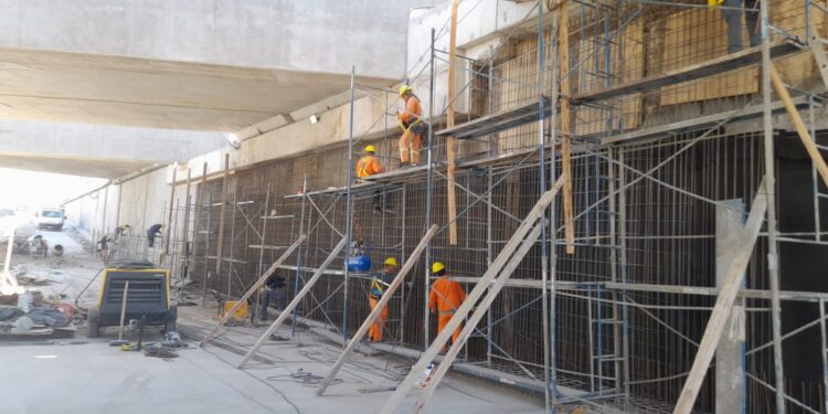 Reordenan el tránsito y preparan apertura del paso bajo nivel de San Martín