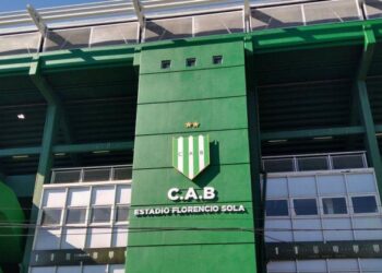 Banfield recibe a Colón con la ilusión de llegar a la Copa Sudamericana