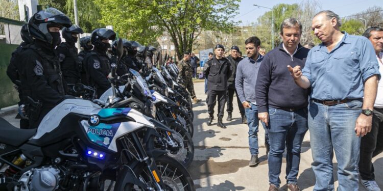 Funcionan nuevas bases policiales en Calzada y San Jose