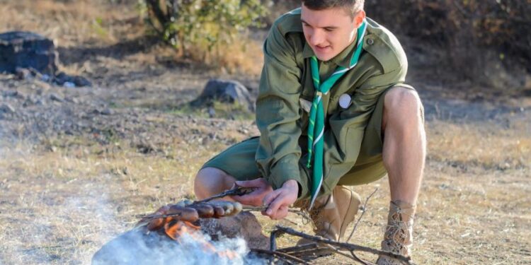 Con 16 años, el primer Boy Scout del país fue un joven de Banfield