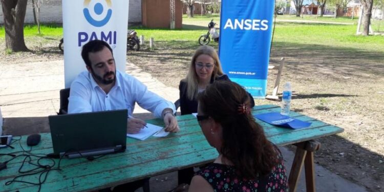 ANSES y PAMI realizarán un operativo de asesoría y trámites en Claypole