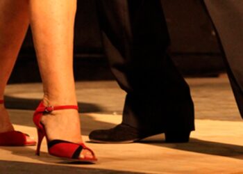 Clases gratuitas de salsa, tango, milonga y folklore en Adrogué y Burzaco