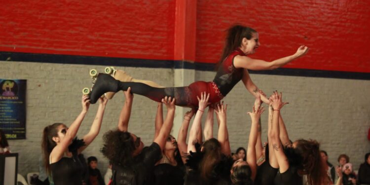 Burzaco: patinadoras hacen una rifa para comprar elementos