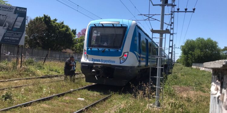 Calzada: un joven se tiró al paso del tren y está grave
