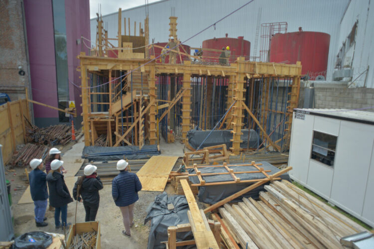 Construyen en Avellaneda el primer laboratorio ambiental para el control de aguas