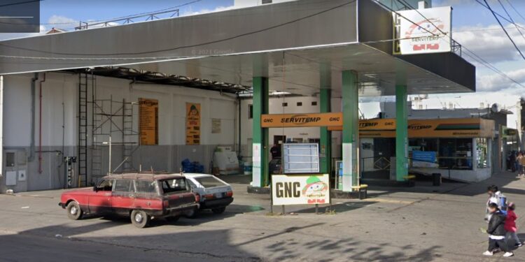 San José: un policía se suicidó en una estación de servicio