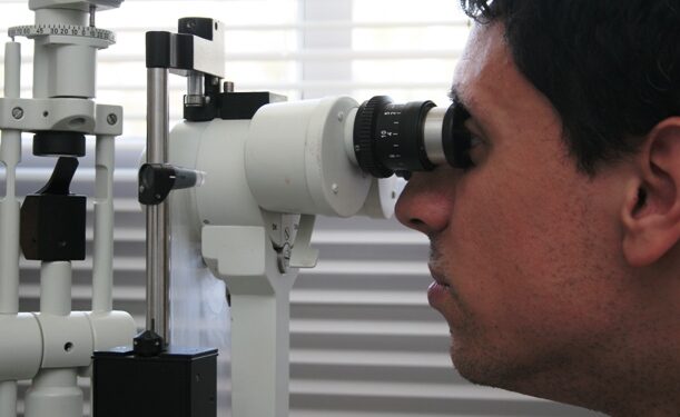 En Longchamps y Claypole realizan una jornada de salud visual