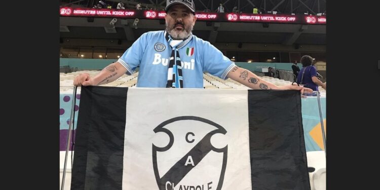 Lionel, el hincha de Claypole que viajó a Qatar para alentar a Argentina