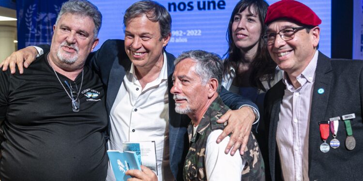 Emotivo homenaje del municipio de Brown a los ex combatientes de Malvinas