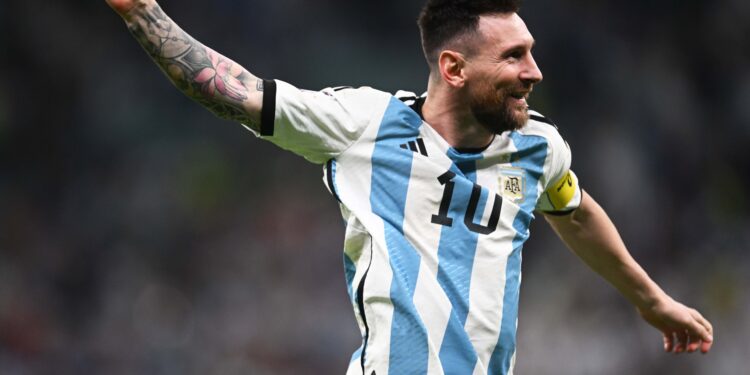 Argentina ganó por penales y jugará la semifinal contra Croacia