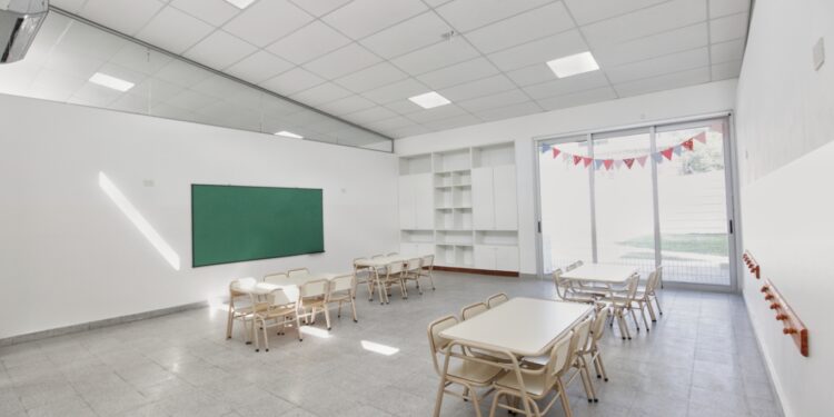 Inauguraron dos jardines de infantes en Glew y San José