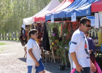 Sábado con feria de productores rurales en la Granja Municipal