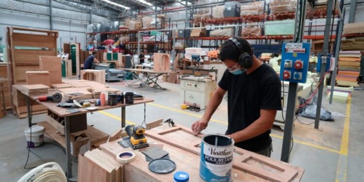 Las ventas minoristas se resintieron en noviembre pero acumulan una suba anual