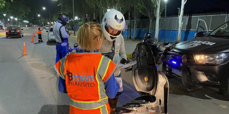 Longchamps: secuestraron 90 licencias de conducir en controles viales