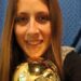 Una vecina de Lomas creó la replica de la Copa del Mundo que alzó Messi